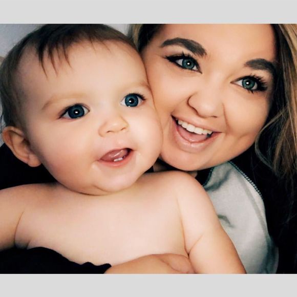 Meet your Posher, Nikki - Picture 1 of 1